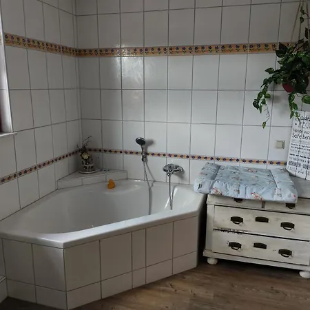 Große, Gemütliche In Dörflicher Idylle *